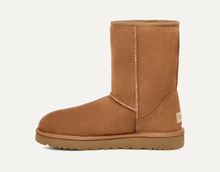 Load image into Gallery viewer, Ugg - Women&#39;s Classic Short II - Chestnut