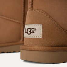 Load image into Gallery viewer, UGG - Kids&#39; Classic II Boot - Chestnut