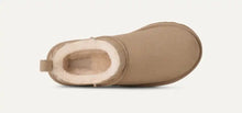 Load image into Gallery viewer, UGG - Women&#39;s Classic Micro - SAND
