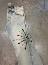Load image into Gallery viewer, Focus-2583-jeans