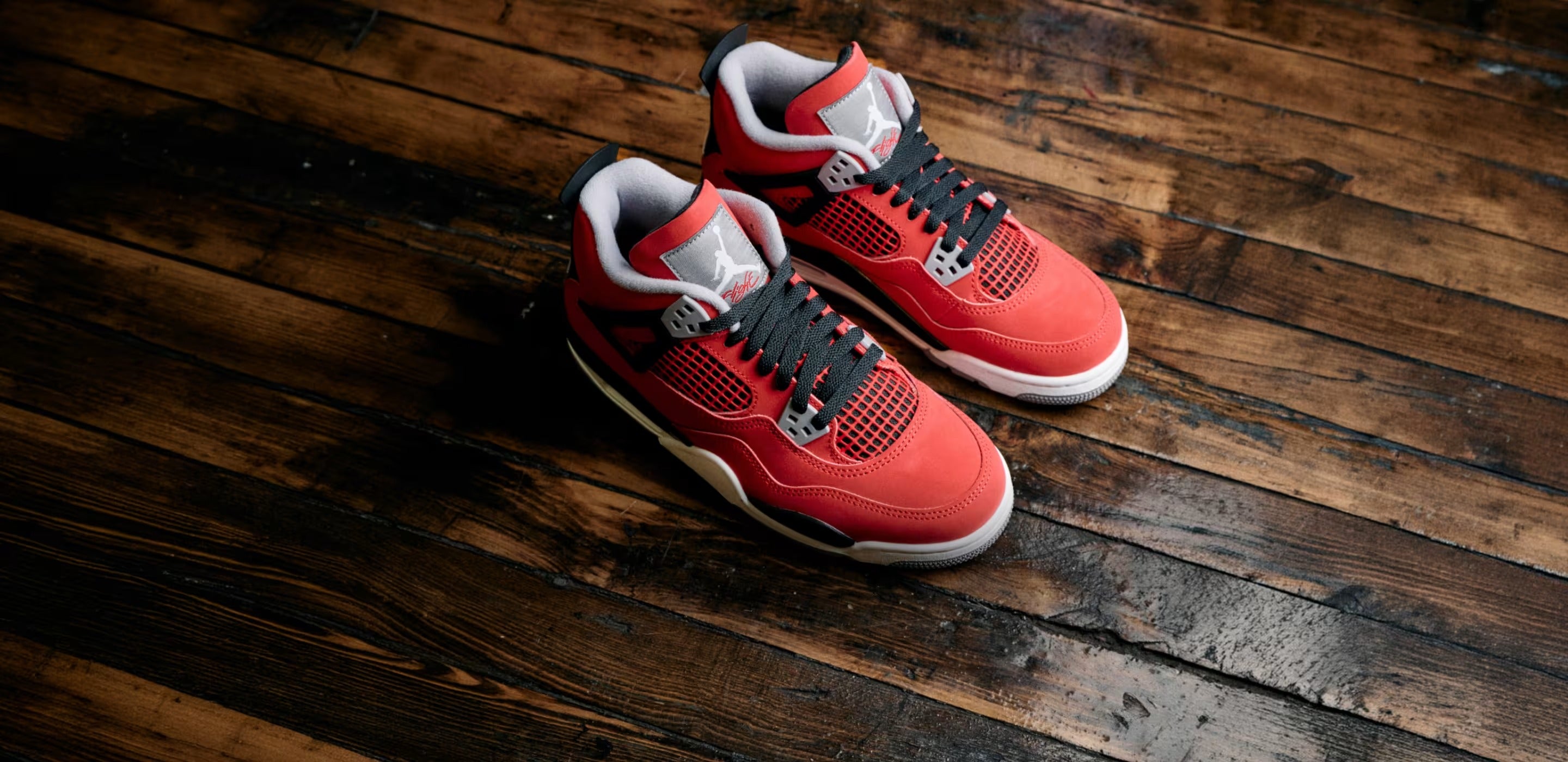 Jordan - 4 Retro Toro Bravo - Red/White