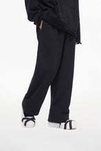 Load image into Gallery viewer, Valabasas - Syndicate Fleece Pant- Black